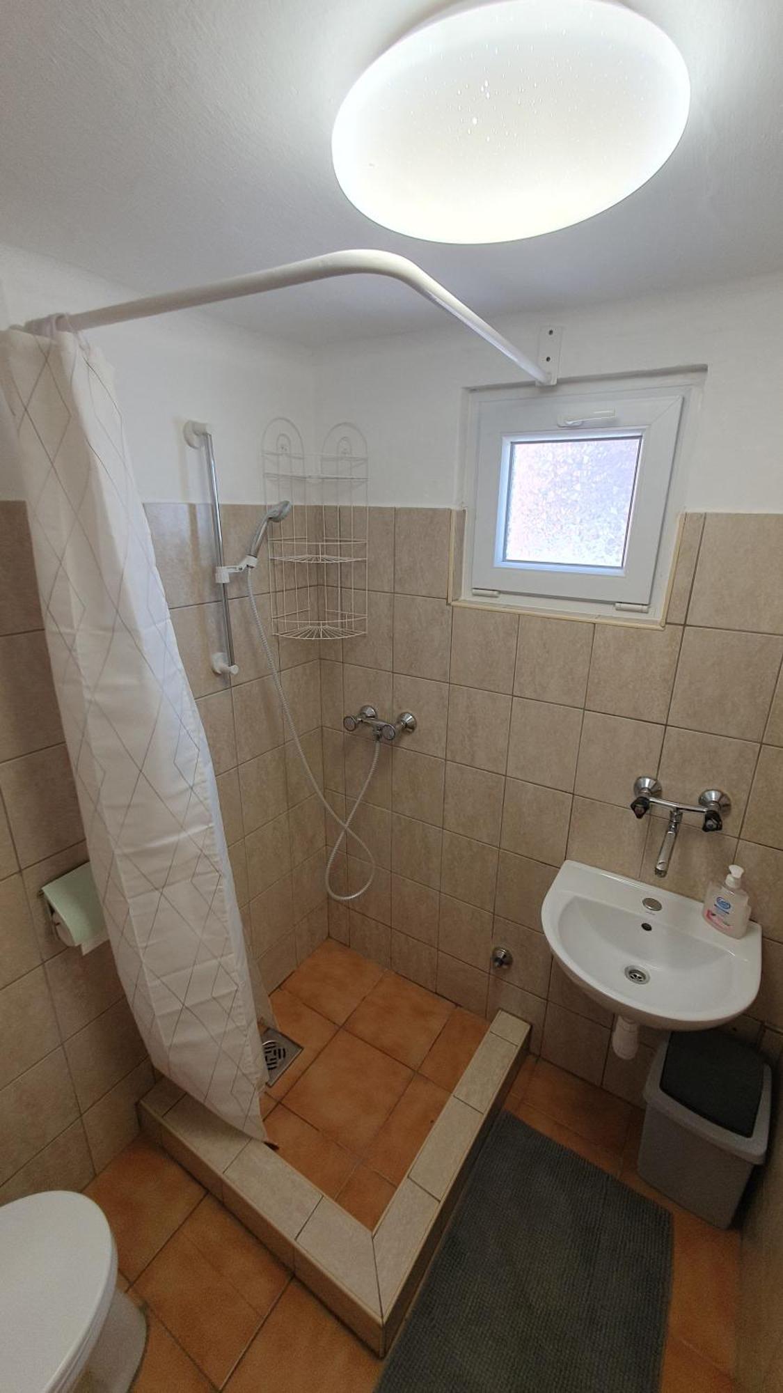 Berbe Apartman بالاتوليلّي الغرفة الصورة
